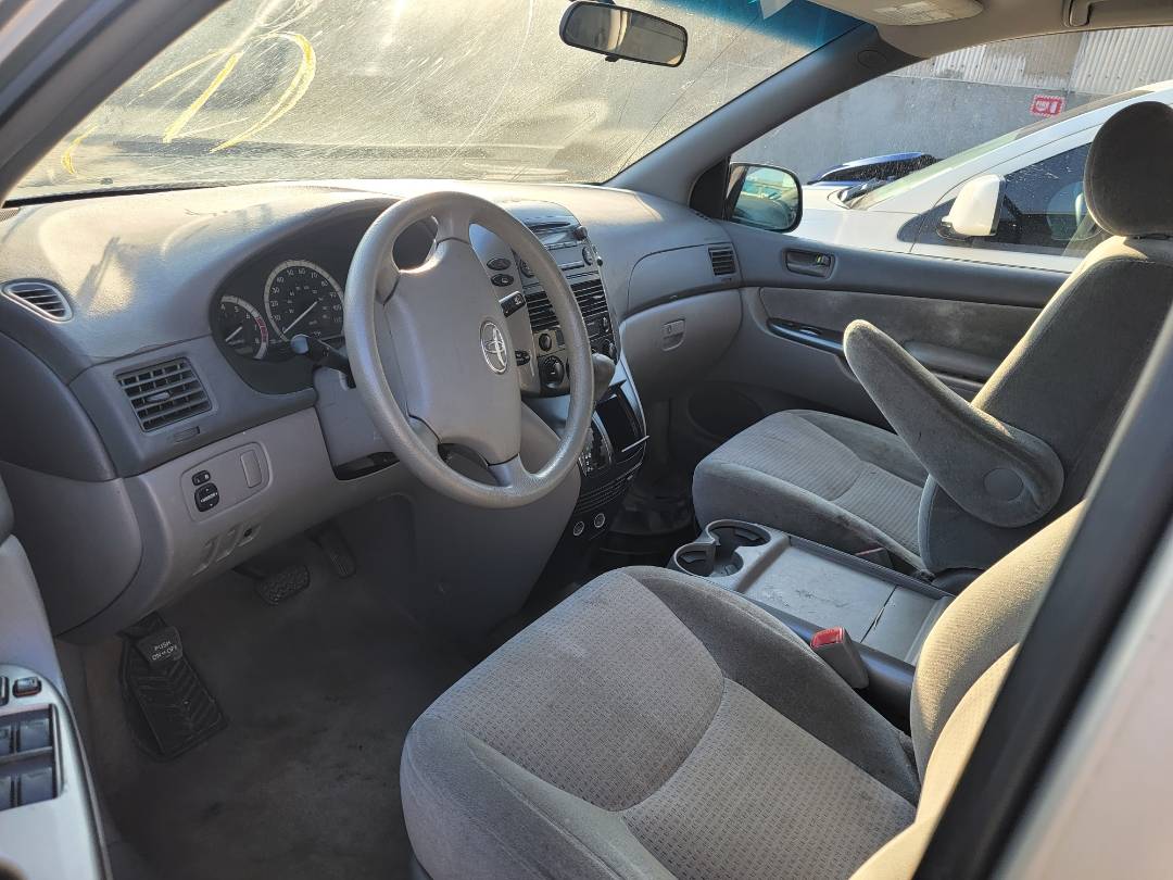 2008 TOYOTA SIENNA — 226162 Miles — Lot CX8S128984 — Main - Marhaba Auctions Used Cars - Image 8