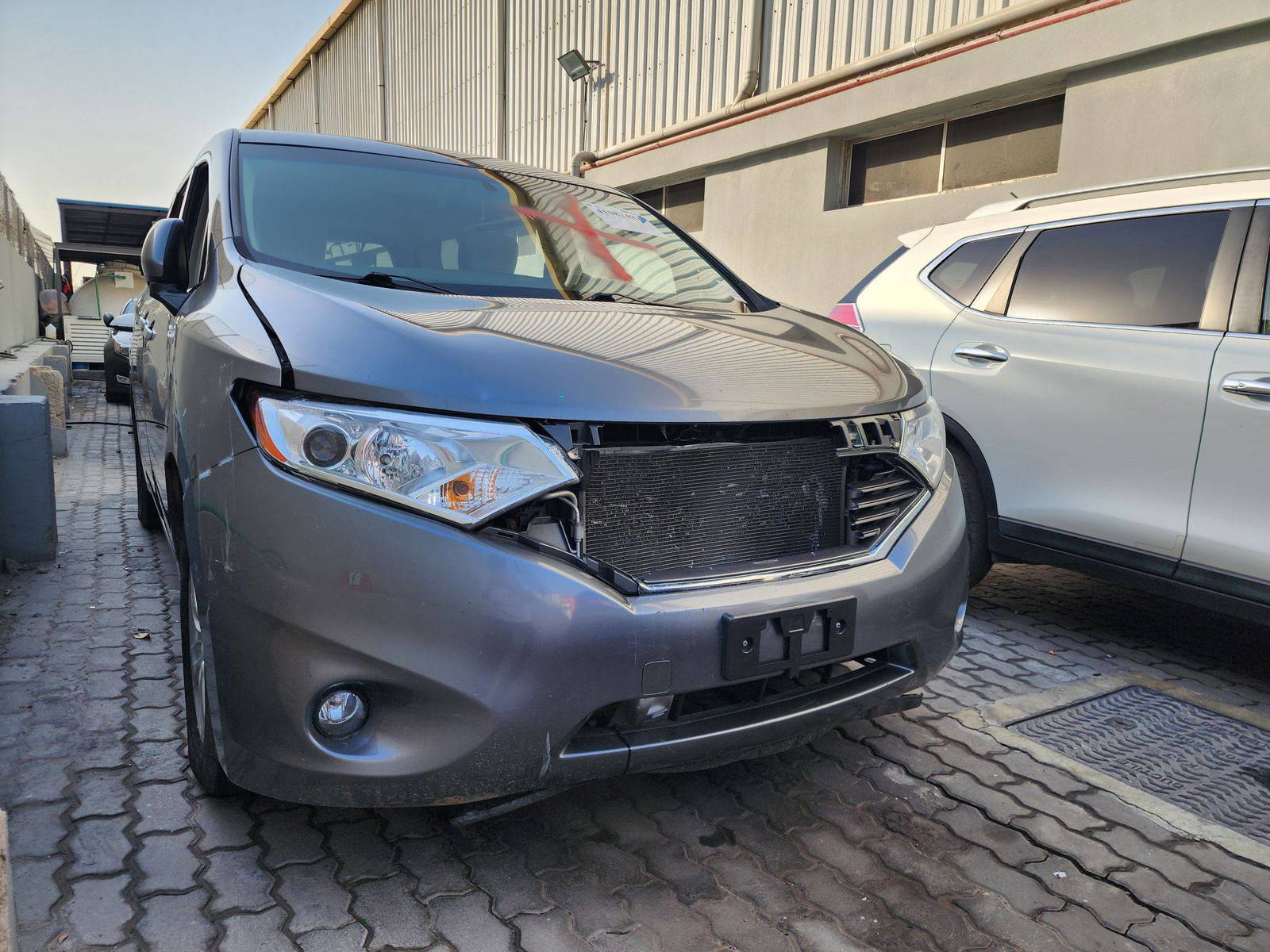 2017 NISSAN QUEST — 168027 Miles — Lot 41082481 — Al Quoz - Marhaba Auctions Used Cars - Image 4