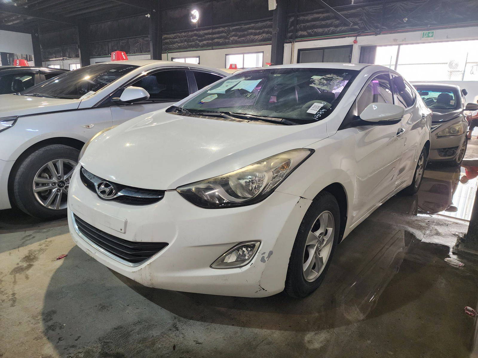2011 HYUNDAI AVANTE — 193266 KM — Lot 097352 — Al Quoz - Marhaba Auctions Used Cars - Image 4