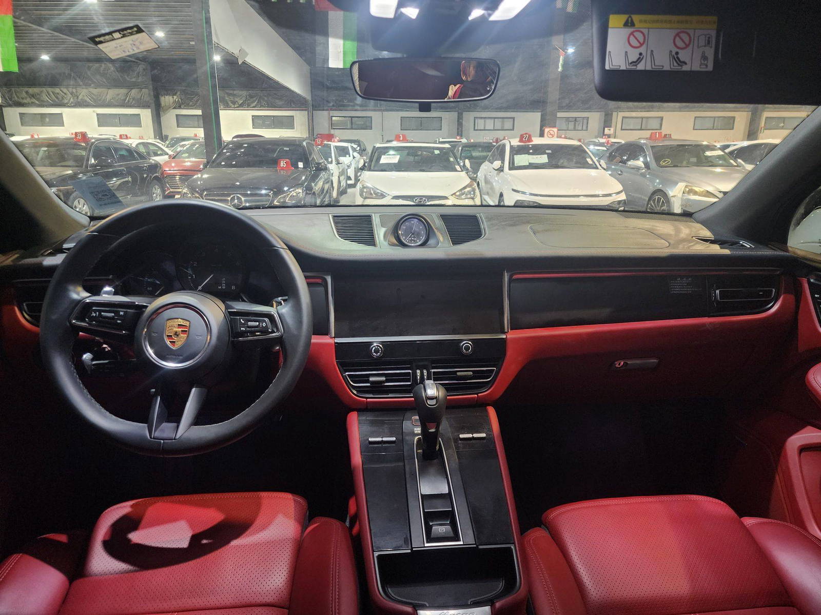 2024 PORSCHE MACAN — 15632 KM — Lot RLB03675 — Al Quoz - Marhaba Auctions Used Cars - Image 8