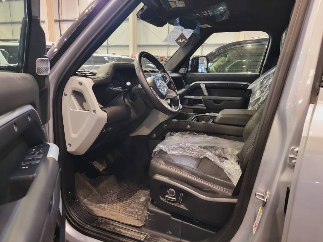 2023 LAND ROVER DEFENDER X DYNAMIC HSE — 10633 Miles — Lot U2P2227079 — Main - Marhaba Auctions Used Cars - Image 6