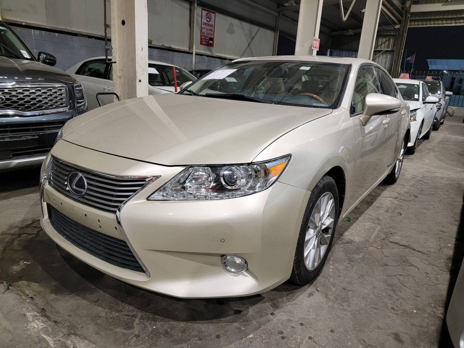 LEXUS ES 300H 2013 - Marhaba Auction Used Cars - Image 5