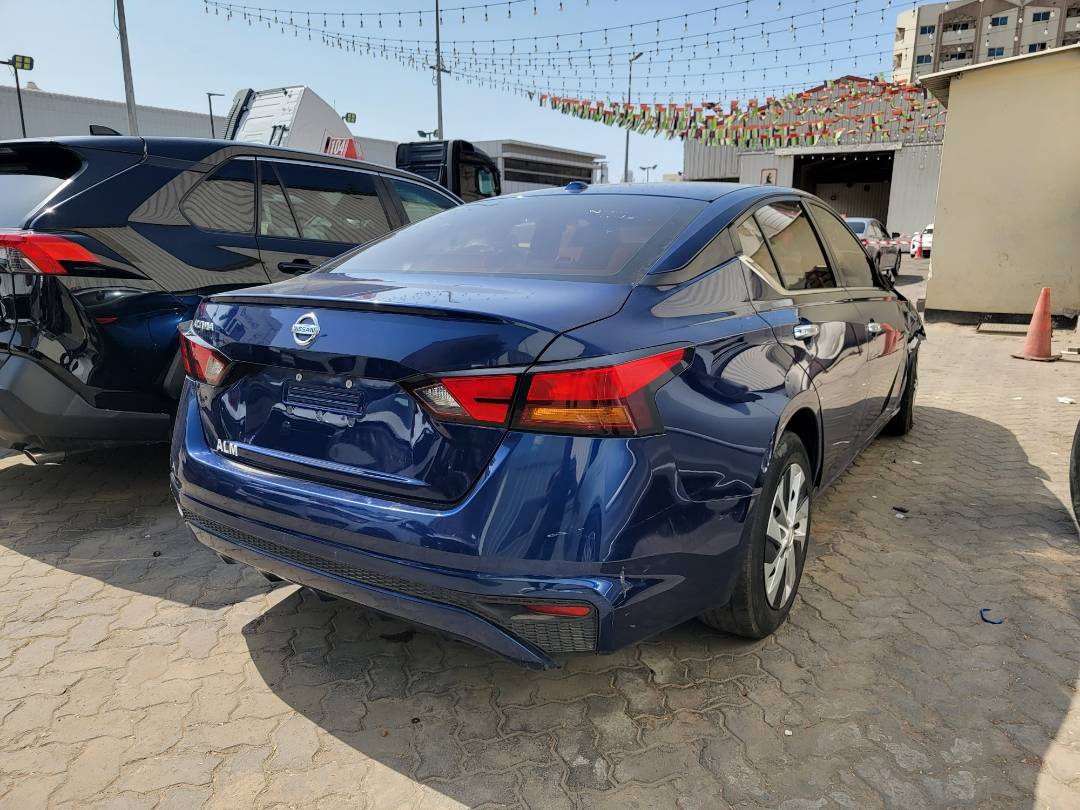 2019 NISSAN ALTIMA — 140925 Miles — Lot KC118061 — Main - Marhaba Auctions Used Cars - Image 3