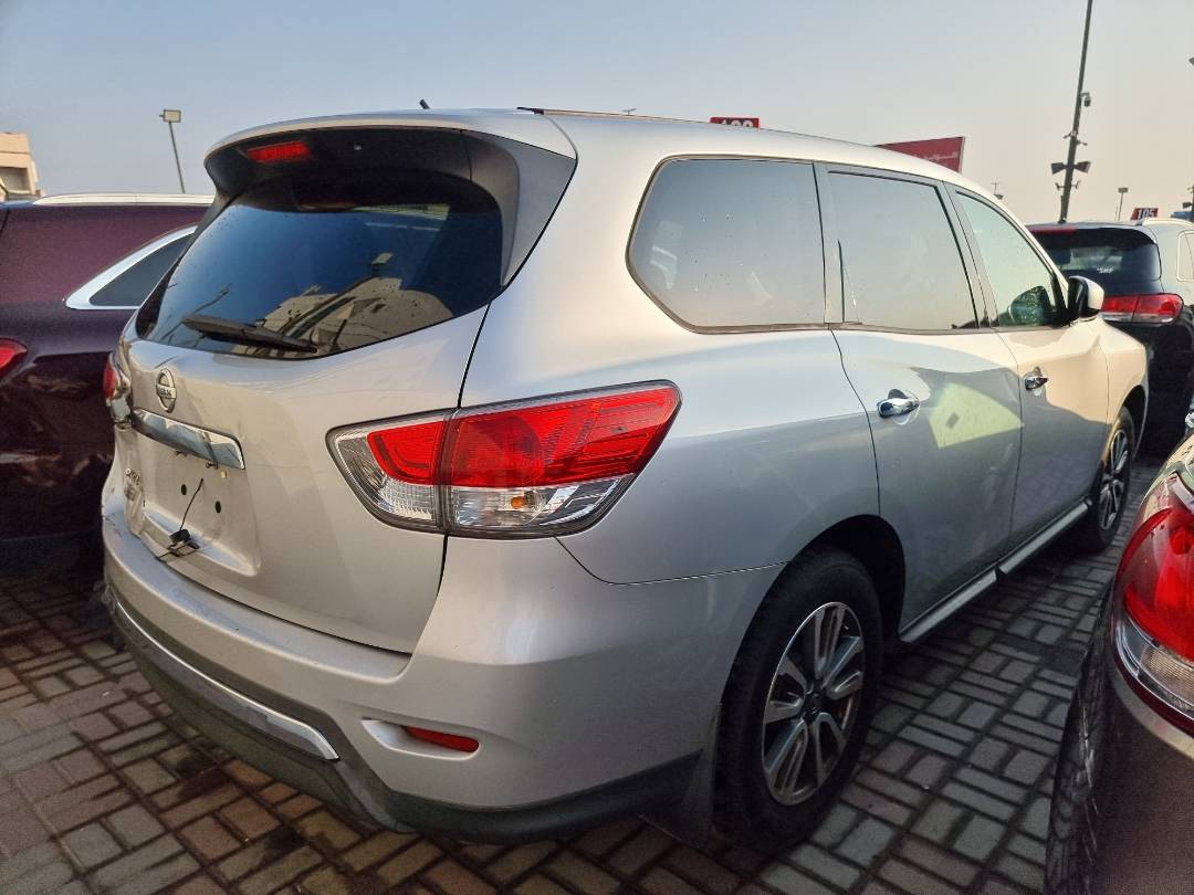 2013 NISSAN PATHFINDER — 172007 Miles — Lot 215487 — Main - Marhaba Auctions Used Cars - Image 4