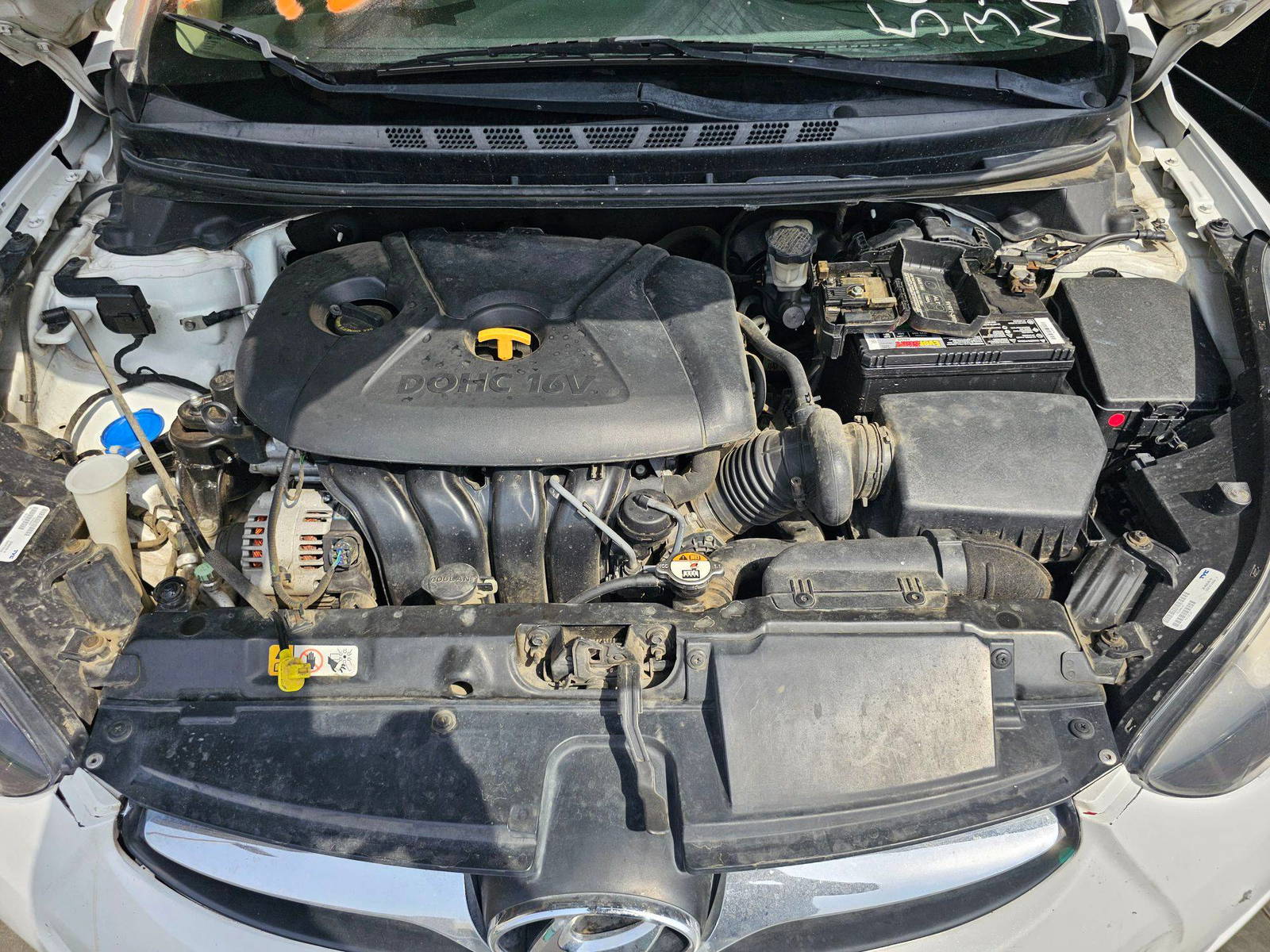 2015 HYUNDAI ELANTRA — 161165 Miles — Lot E5FH566453 — Souq - Marhaba Auctions Used Cars - Image 11