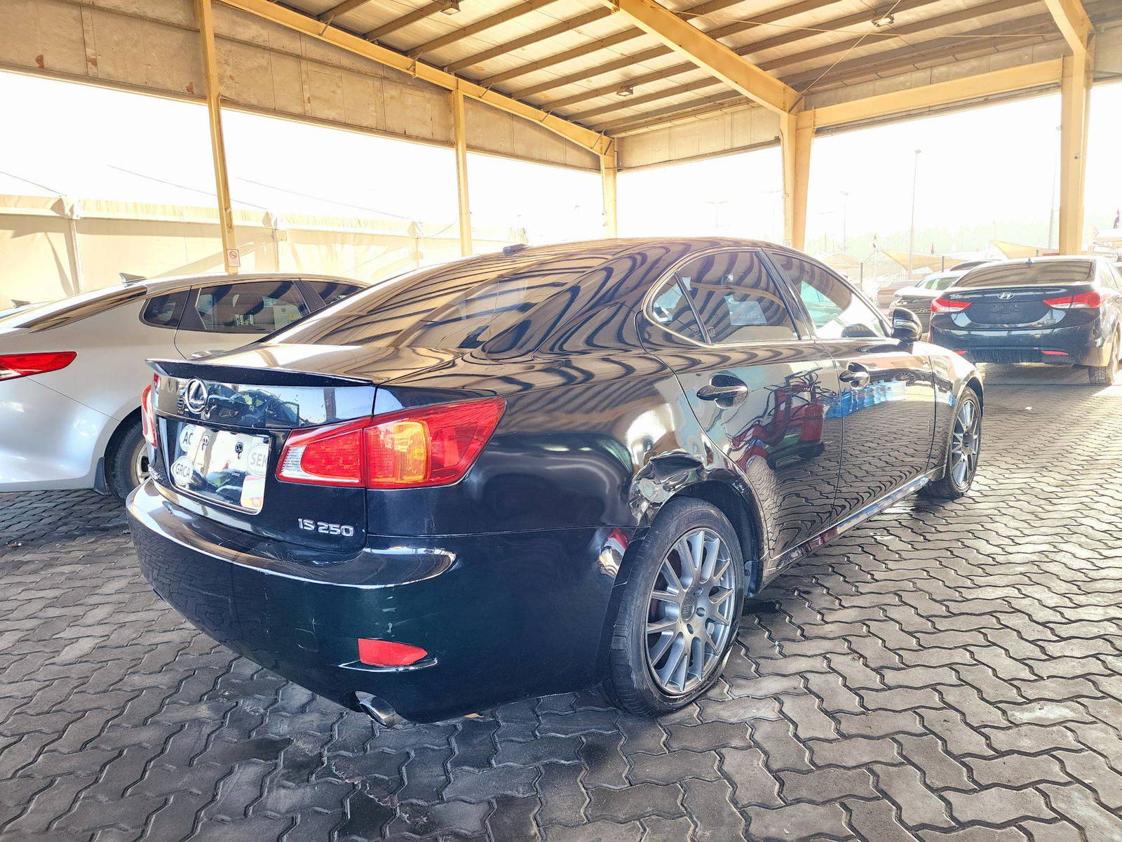 2010 LEXUS IS 250 — 288815 Miles — Lot 5109796 — Souq - Marhaba Auctions Used Cars - Image 3