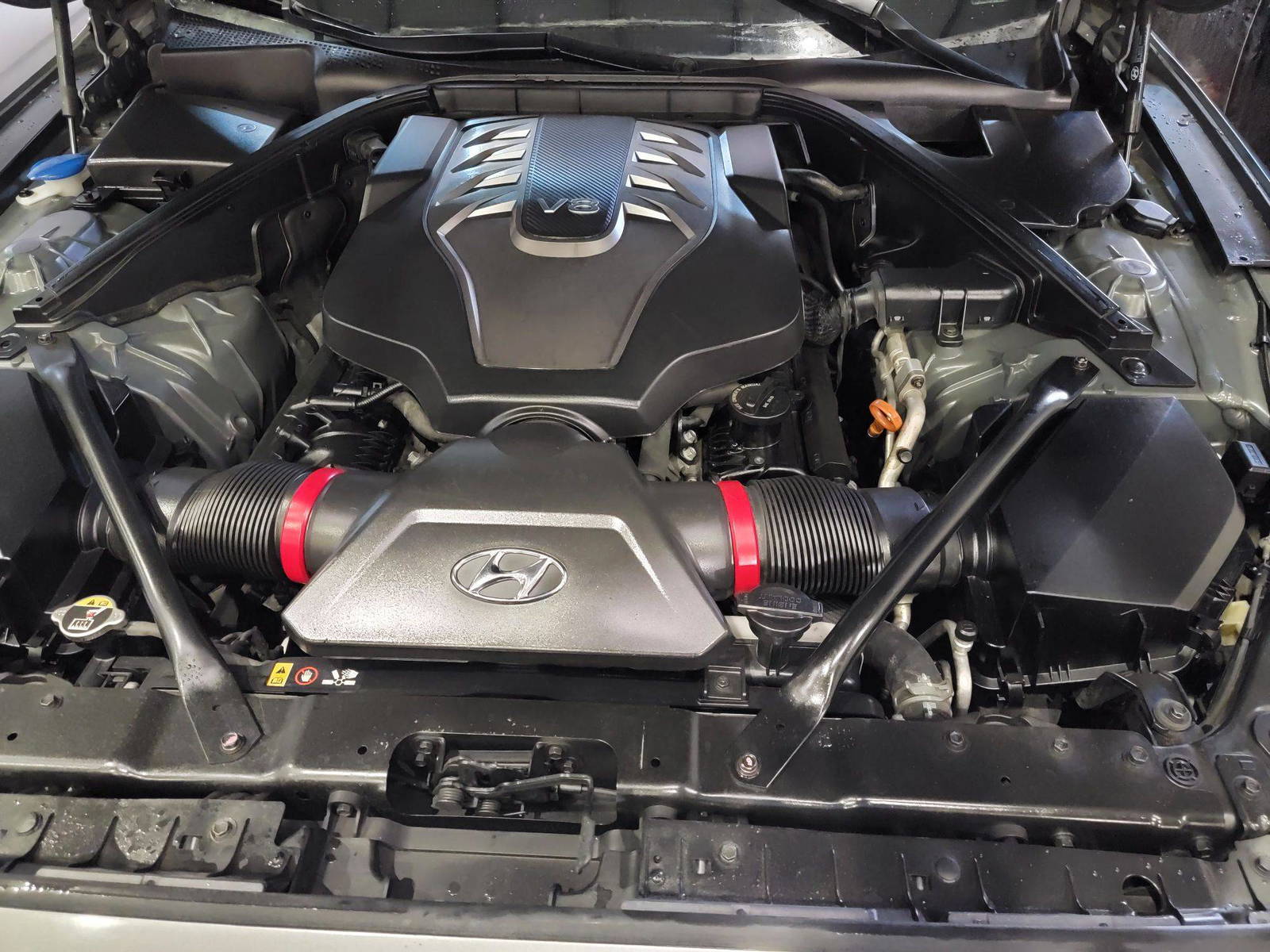 2015 HYUNDAI GENESIS — 101003 Miles — Lot 43079650 — Main - Marhaba Auctions Used Cars - Image 11