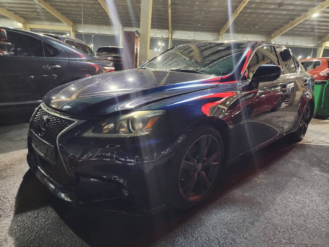 2006 LEXUS IS 250 — 275576 KM — Lot 10087 — Main - Marhaba Auctions Used Cars - Image 3