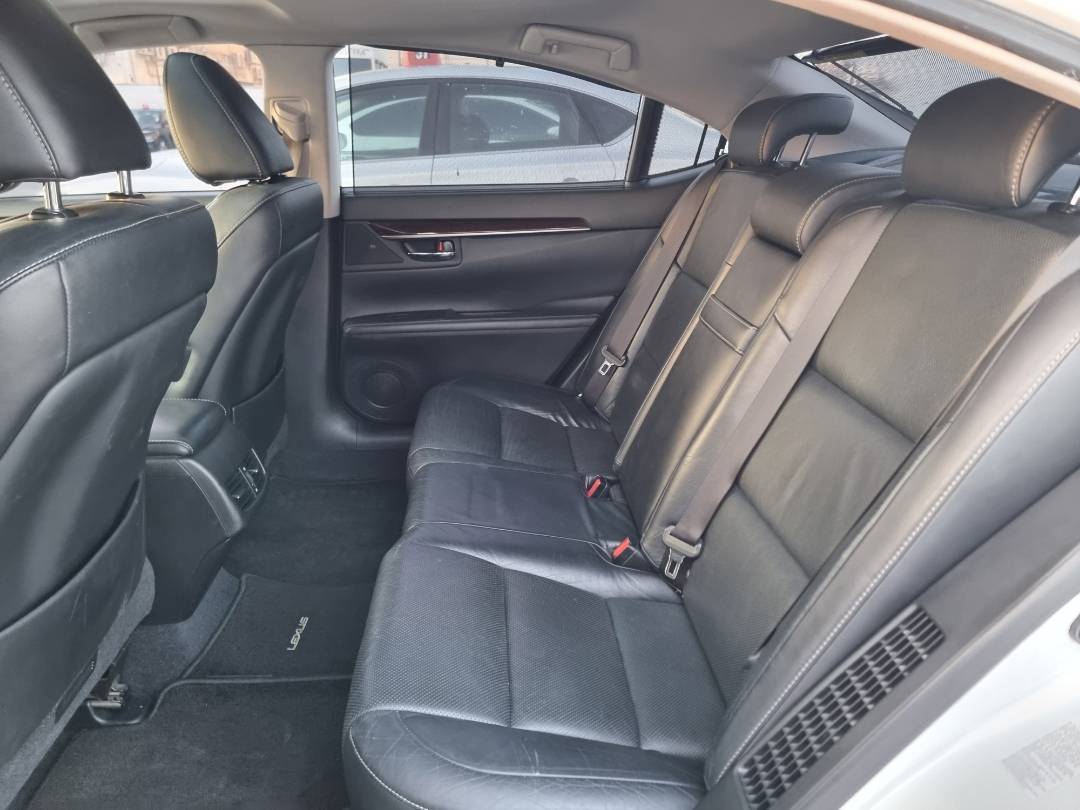 2013 LEXUS ES 300H — 63117 KM — Lot 2012624 — Main - Marhaba Auctions Used Cars - Image 6