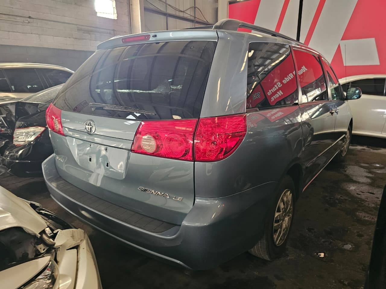 2010 TOYOTA SIENNA — 277138 Miles — Lot 9AS302868 — Main - Marhaba Auctions Used Cars - Image 3