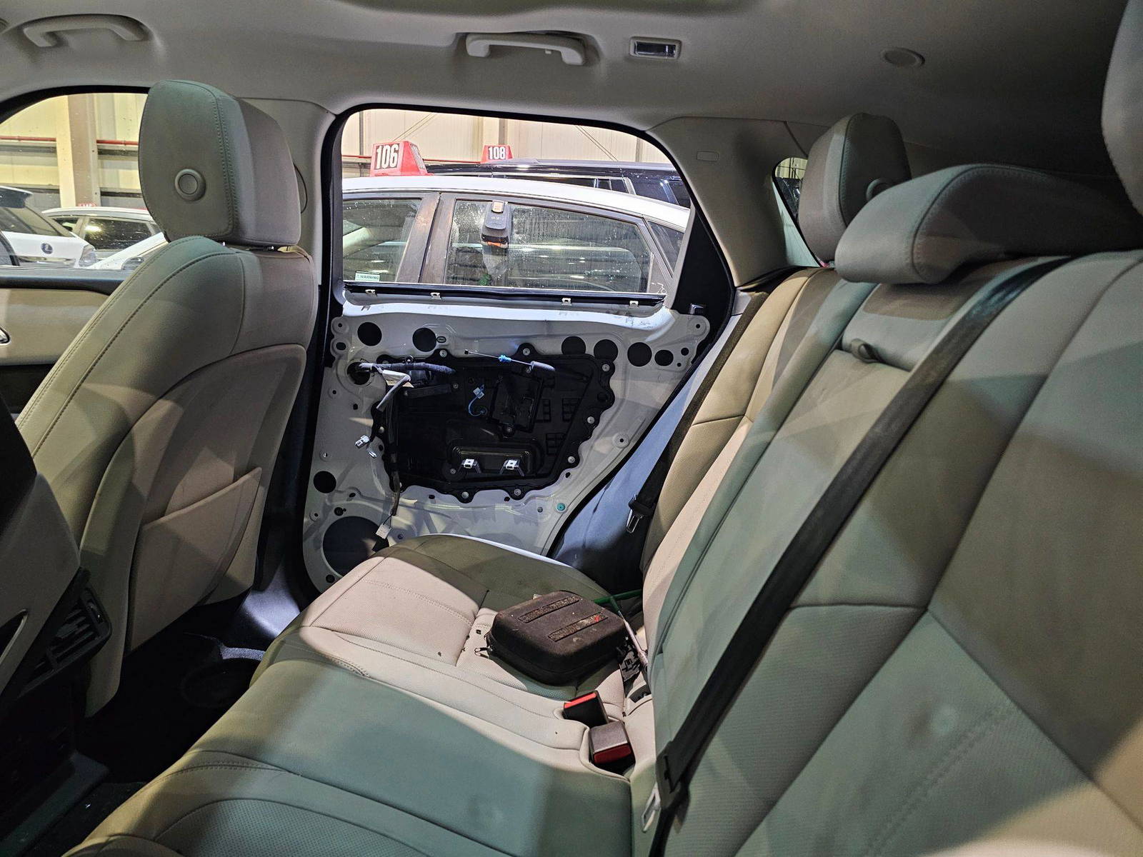 LAND ROVER RANGE ROVER VELAR 2025 - Marhaba Auction Used Cars - Image 7