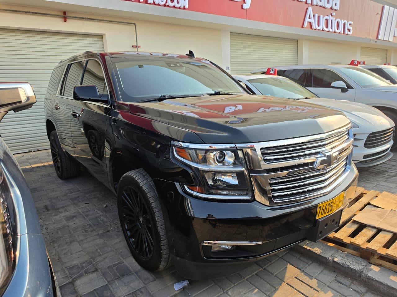 CHEVROLET Tahoe 2018 view 2