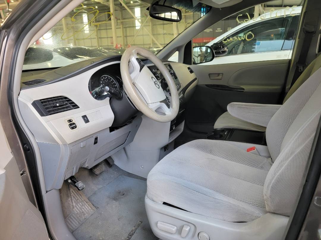 2014 TOYOTA SIENNA — 215294 Miles — Lot 418037 — Main - Marhaba Auctions Used Cars - Image 6