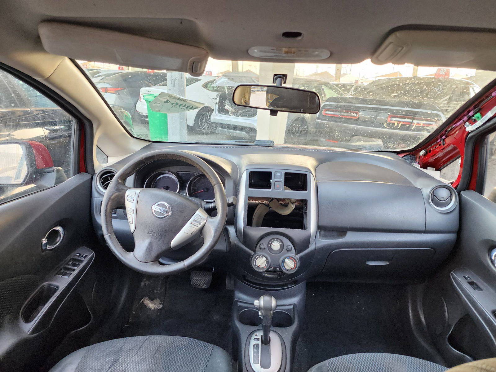 2014 NISSAN VERSA NOTE — 123509 Miles — Lot 39000064 — Souq - Marhaba Auctions Used Cars - Image 5