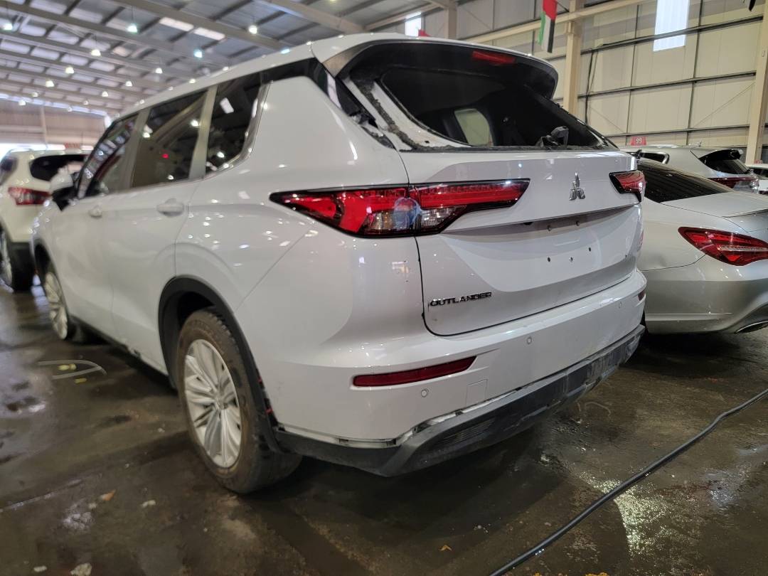 2022 MITSUBISHI OUTLANDER — 71946 Miles — Lot Z045712 — Main - Marhaba Auctions Used Cars - Image 6