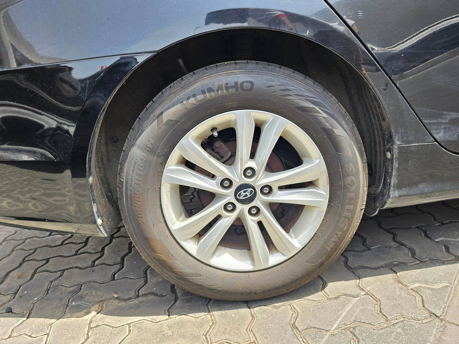 2012 HYUNDAI SONATA — 214636 KM — Lot 466161 — Souq - Marhaba Auctions Used Cars - Image 11