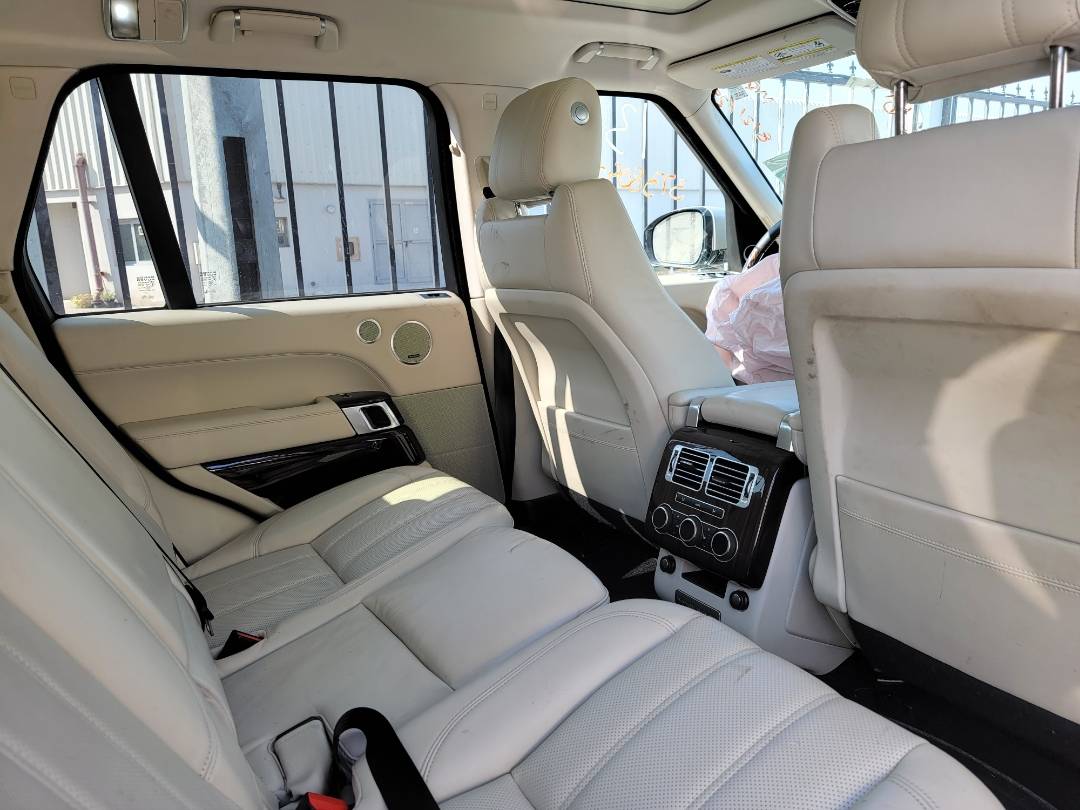 2014 LAND ROVER RANGE ROVER — 67386 Miles — Lot A139401 - Marhaba Auctions Used Cars - Image 4