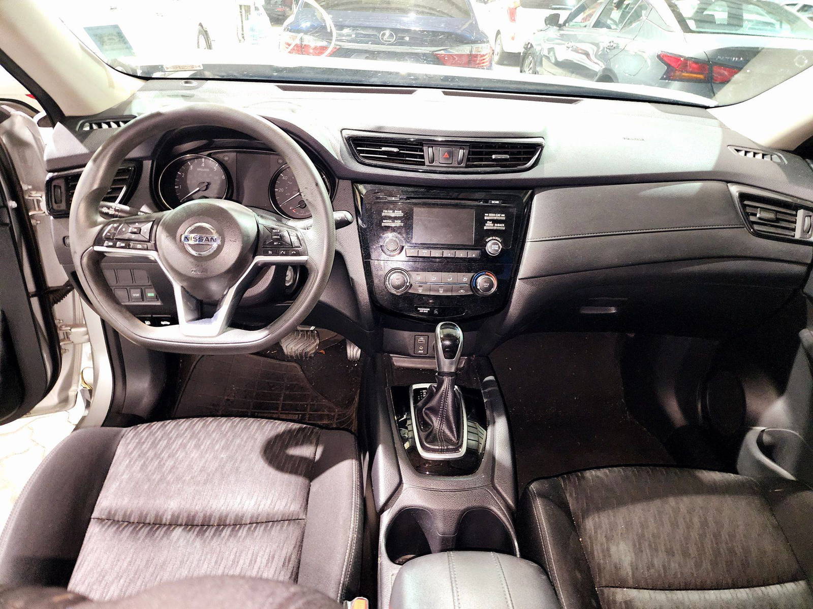 2017 NISSAN ROGUE — 93362 Miles — Lot HP552668 — Souq - Marhaba Auctions Used Cars - Image 7