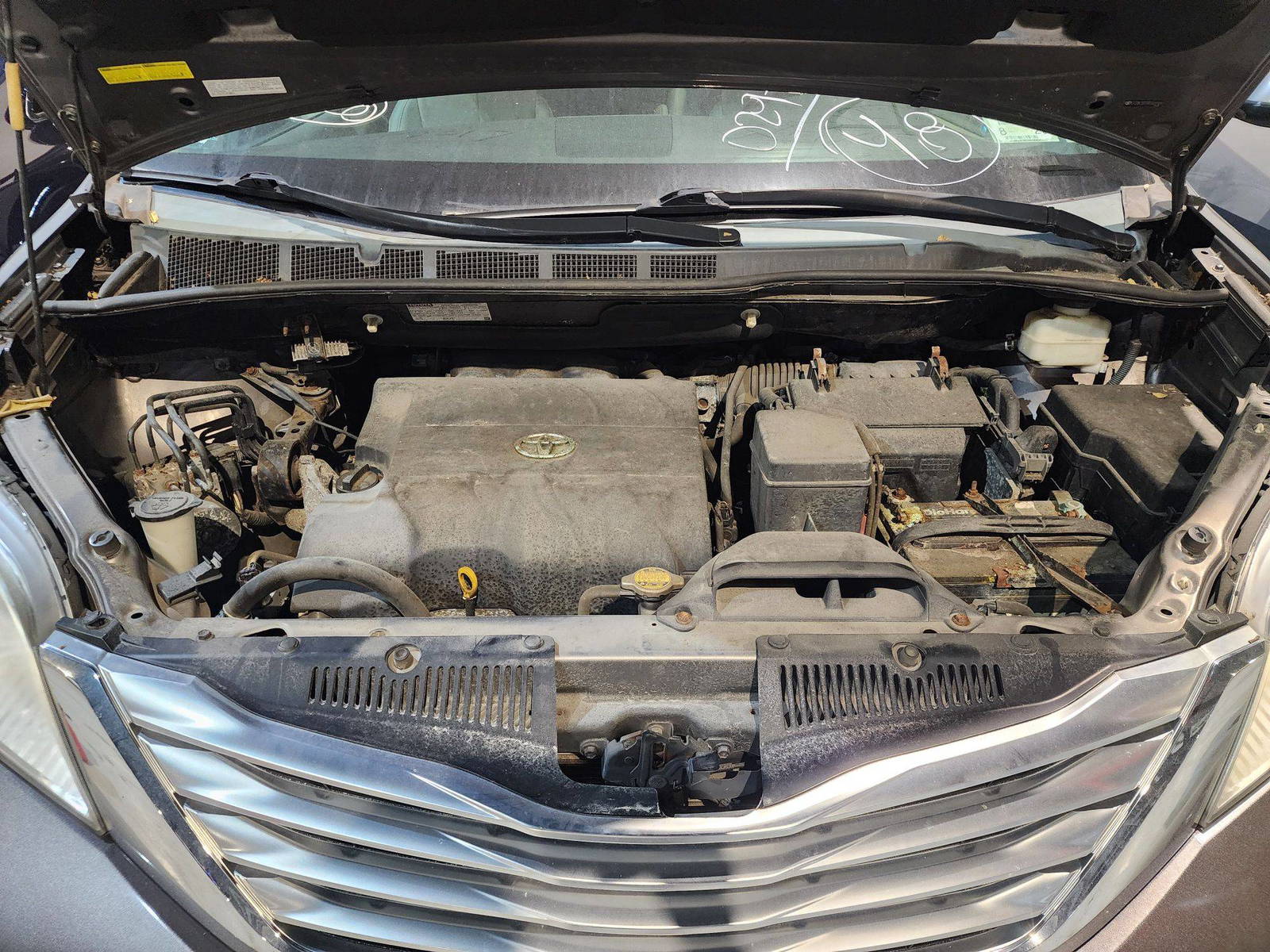 TOYOTA SIENNA 2011 - Marhaba Auction Used Cars - Image 10