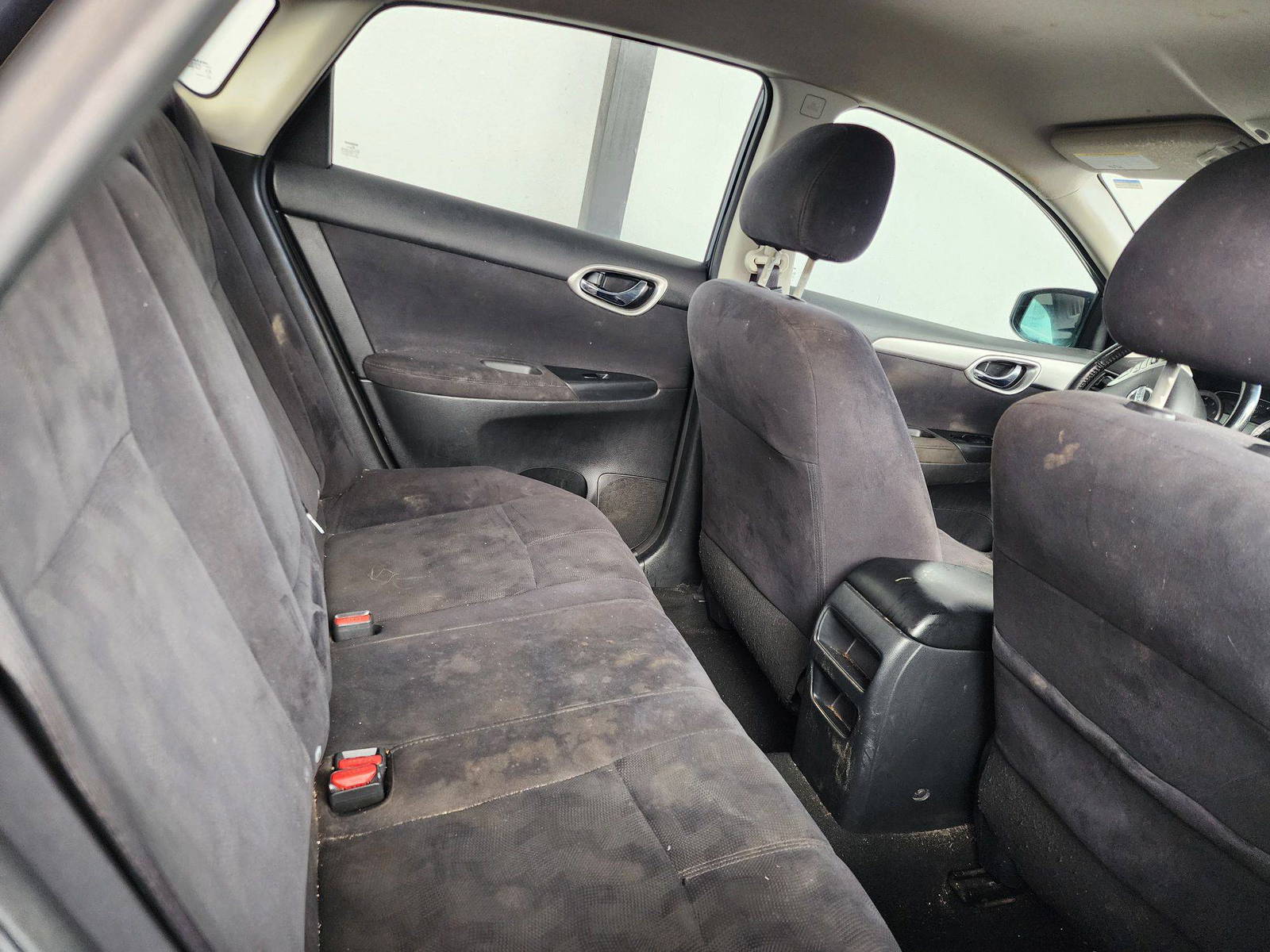 2013 NISSAN SENTRA — 211030 Miles — Lot 40733381 — Al Quoz - Marhaba Auctions Used Cars - Image 7