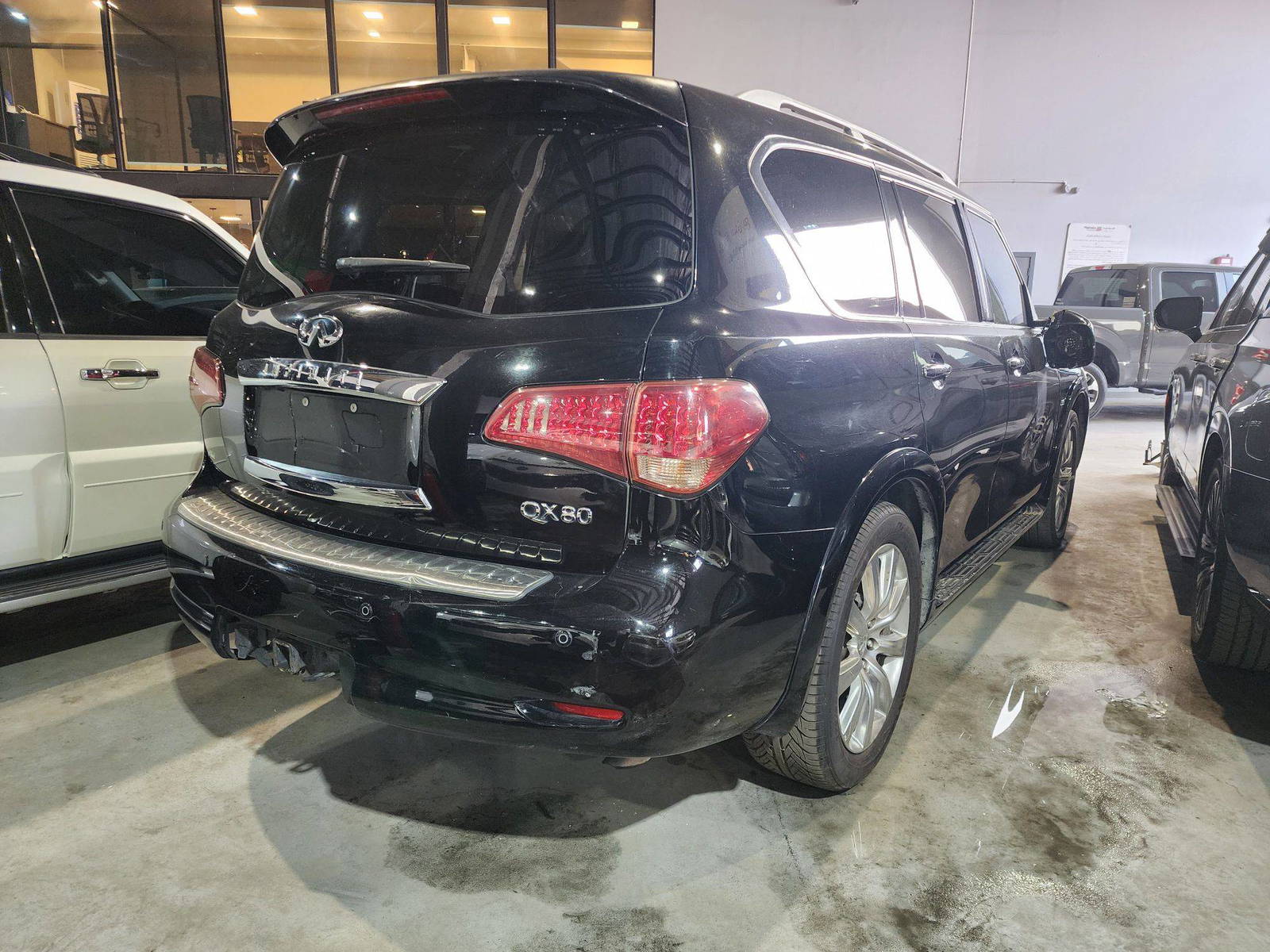 2014 INFINITI QX80 — 215717 Miles — Lot 555610 — Souq - Marhaba Auctions Used Cars - Image 5
