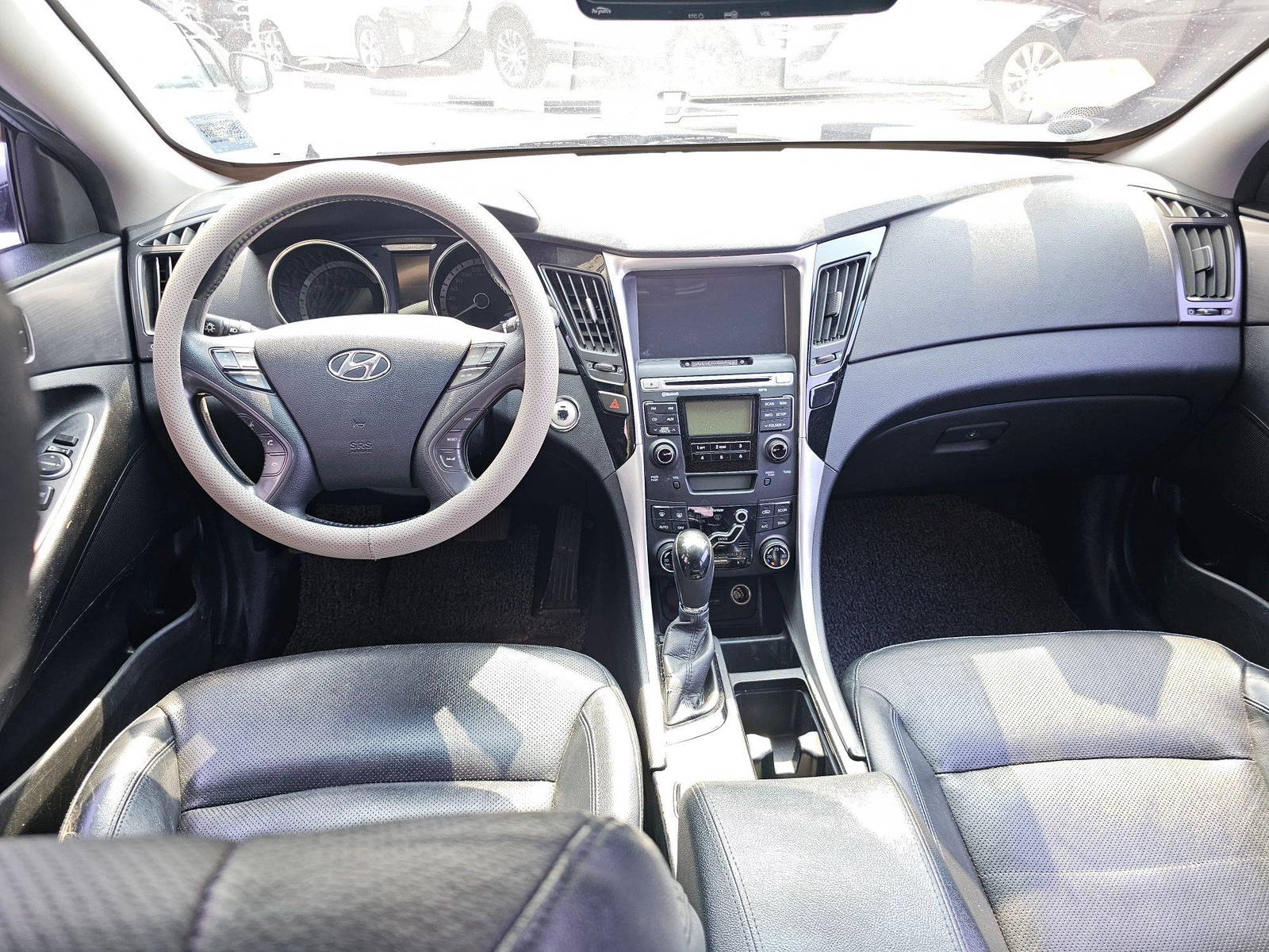 2012 HYUNDAI SONATA — 240790 KM — Lot 011923 — Main - Marhaba Auctions Used Cars - Image 7