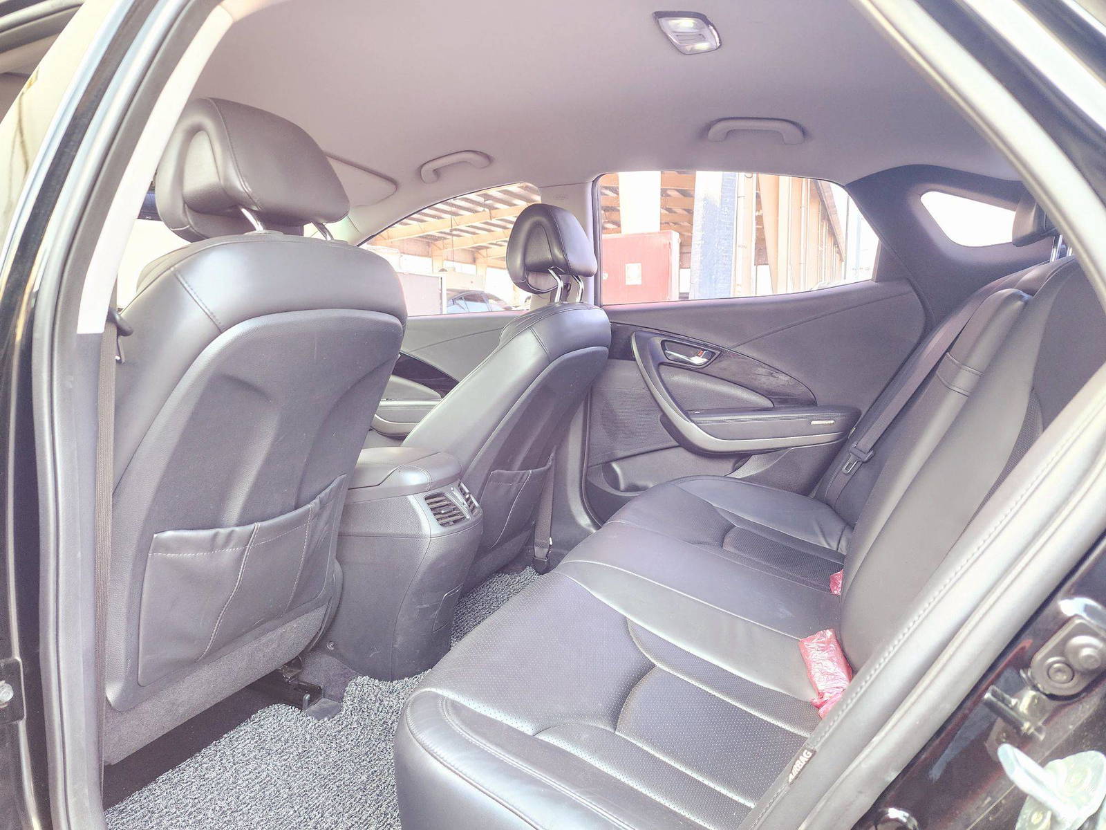 2012 HYUNDAI GRANDEUR — 188234 KM — Lot 130381 — Souq - Marhaba Auctions Used Cars - Image 6