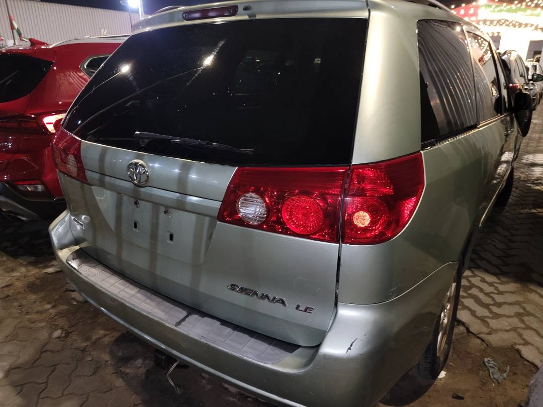 2006 TOYOTA SIENNA — 186194 Miles — Lot 37488043 - Marhaba Auctions Used Cars - Image 4