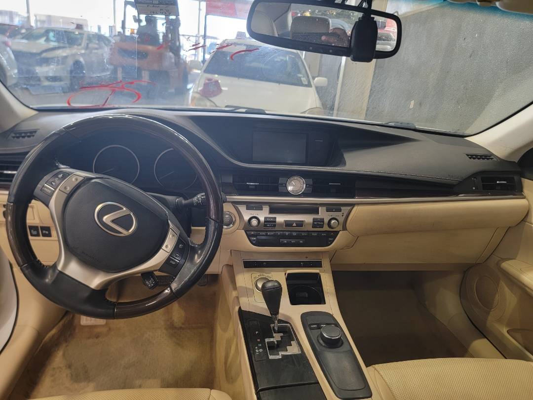 2014 LEXUS ES 350 — 196437 Miles — Lot 9E2107943 — Main - Marhaba Auctions Used Cars - Image 6
