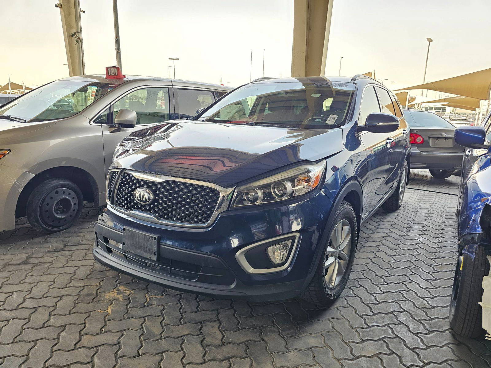 2017 KIA SORENTO — 193724 KM — Lot 212452 — Souq - Marhaba Auctions Used Cars - Image 5