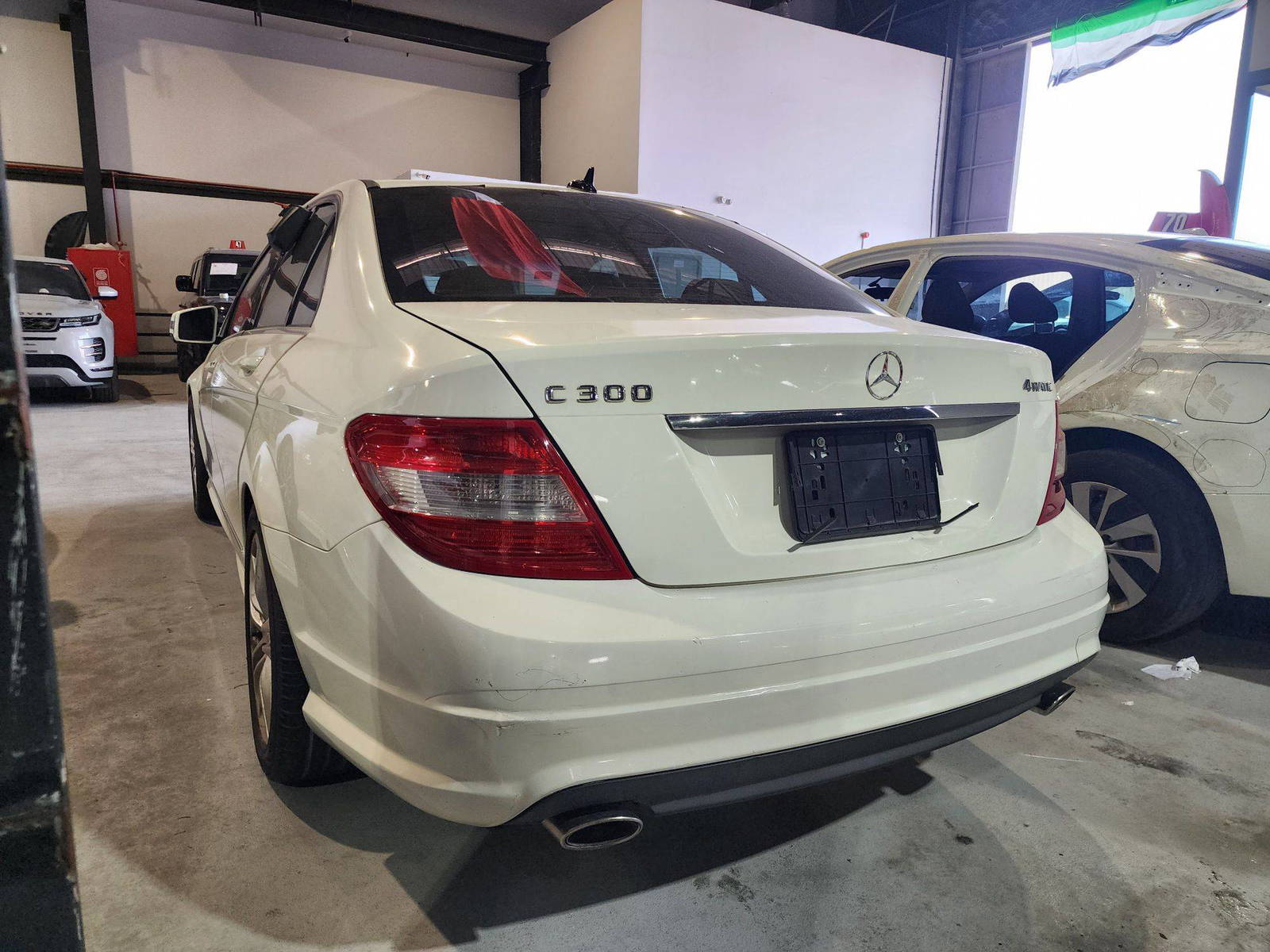 2010 MERCEDES BENZ C300 — 264950 KM — Lot 088797 — Al Quoz - Marhaba Auctions Used Cars - Image 5