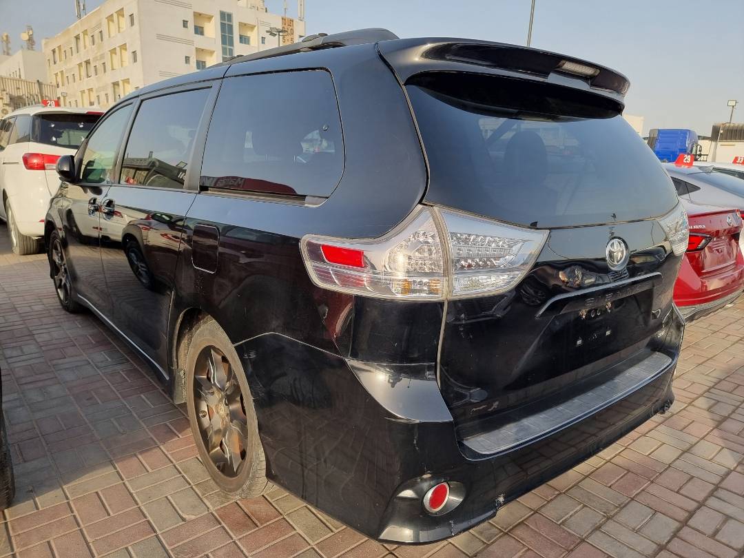 2011 TOYOTA SIENNA — 202096 Miles — Lot 215478 — Souq - Marhaba Auctions Used Cars - Image 5
