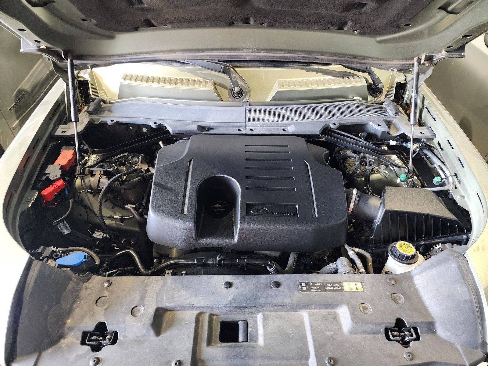 LAND ROVER DEFENDER 110 SE 2021 - Marhaba Auction Used Cars - Image 13