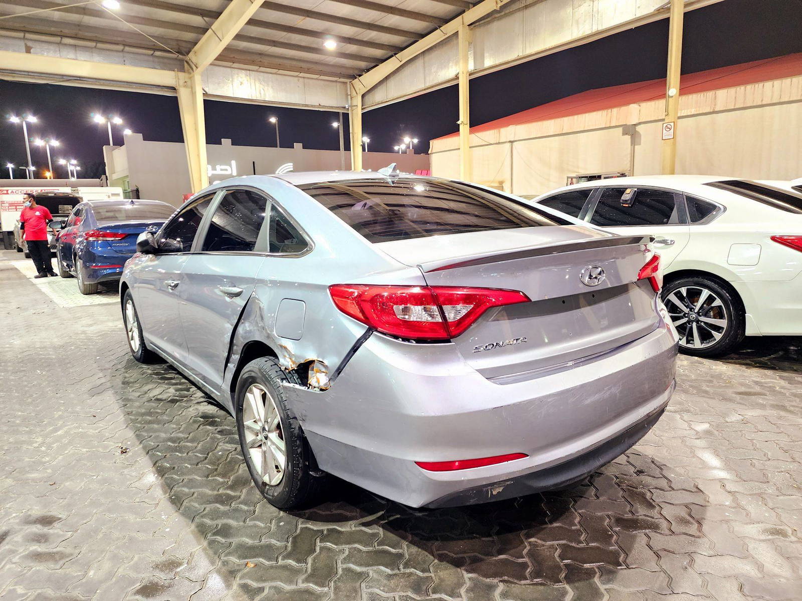 2015 HYUNDAI SONATA — 177601 Miles — Lot H156978 — Souq - Marhaba Auctions Used Cars - Image 3