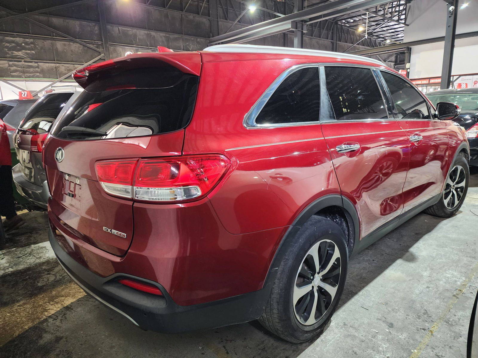 2017 KIA SORENTO — 136602 Miles — Lot 40649665 — Al Quoz - Marhaba Auctions Used Cars - Image 5