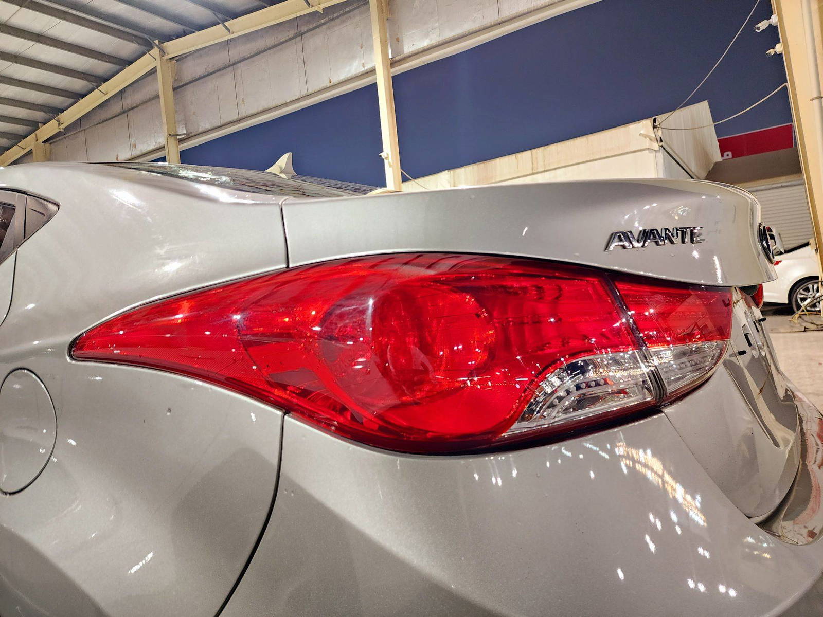 2011 HYUNDAI AVANTE — 125628 KM — Lot 004216 — Souq - Marhaba Auctions Used Cars - Image 10