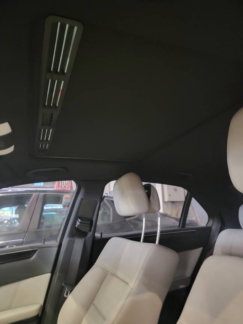 2010 MERCEDES BENZ E 350 — 196834 Miles — Lot 69122524 — Souq - Marhaba Auctions Used Cars - Image 9