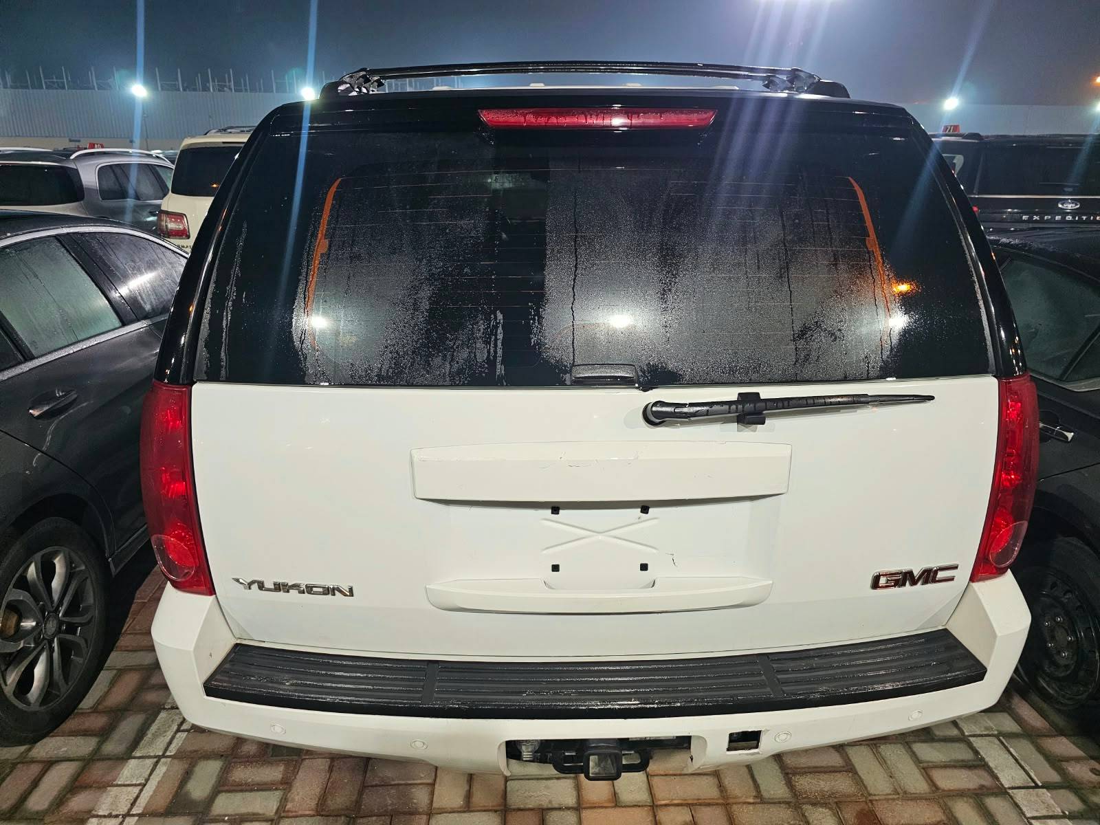 2008 GMC YUKON — 368391 KM — Lot 13J68J252120 - Marhaba Auctions Used Cars - Image 3