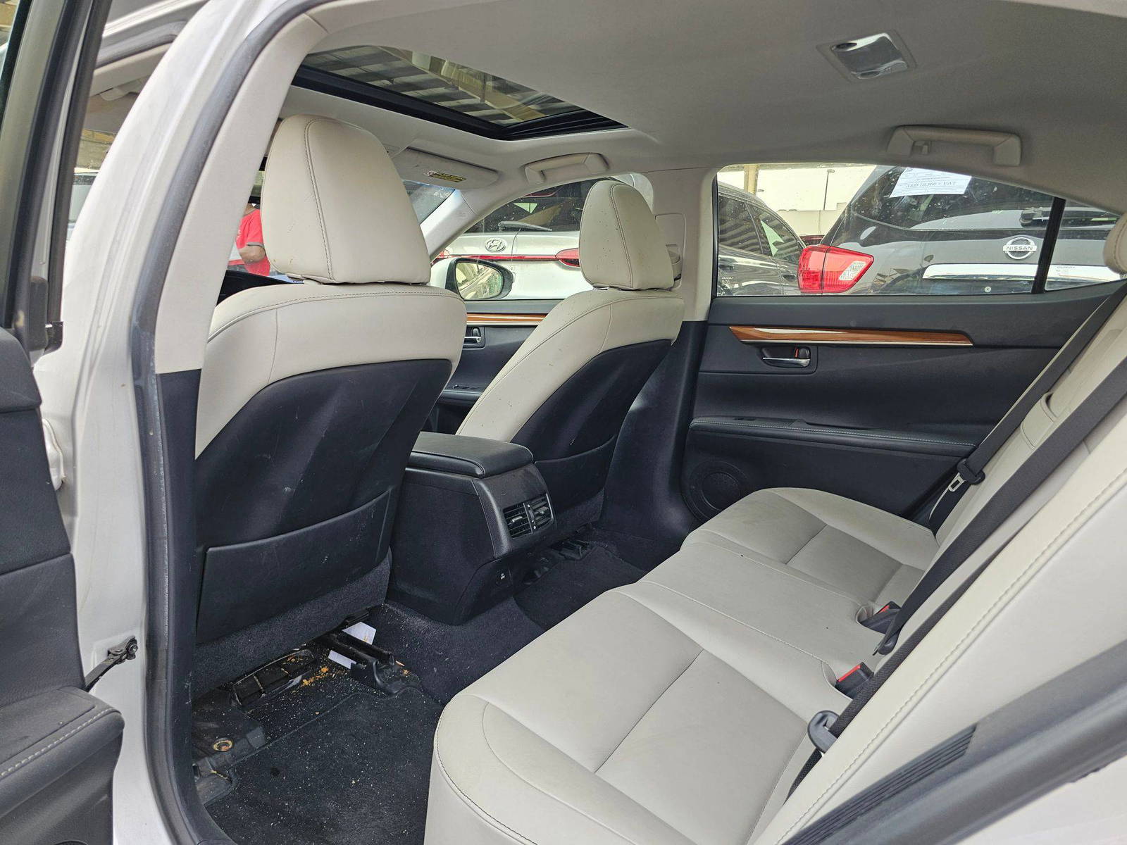 2013 LEXUS ES 300H — 182669 Miles — Lot 1GGXD2007806 — Souq - Marhaba Auctions Used Cars - Image 6
