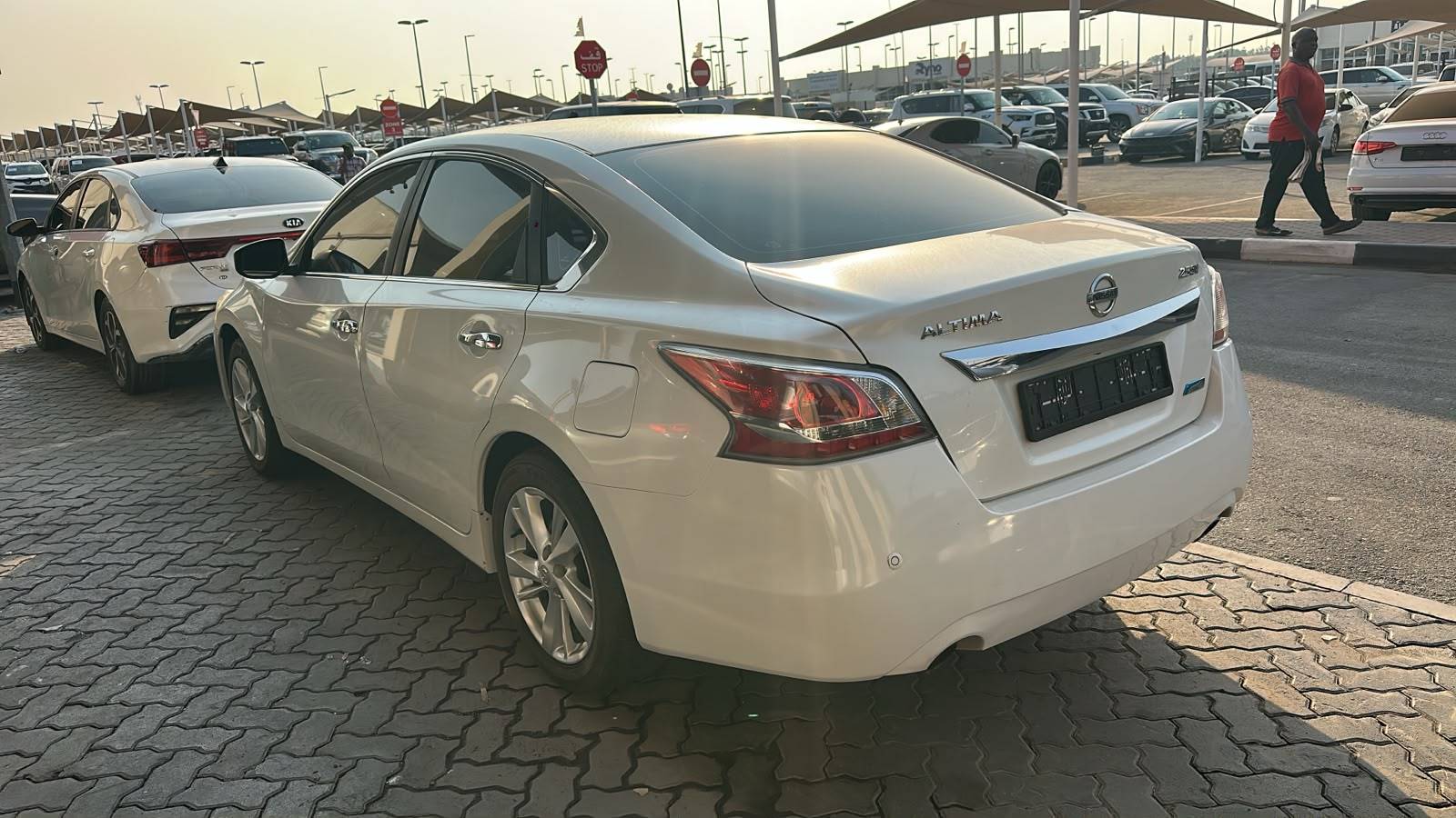 2014 NISSAN ALTIMA — 218372 KM — Lot 183162 — Souq - Marhaba Auctions Used Cars - Image 4