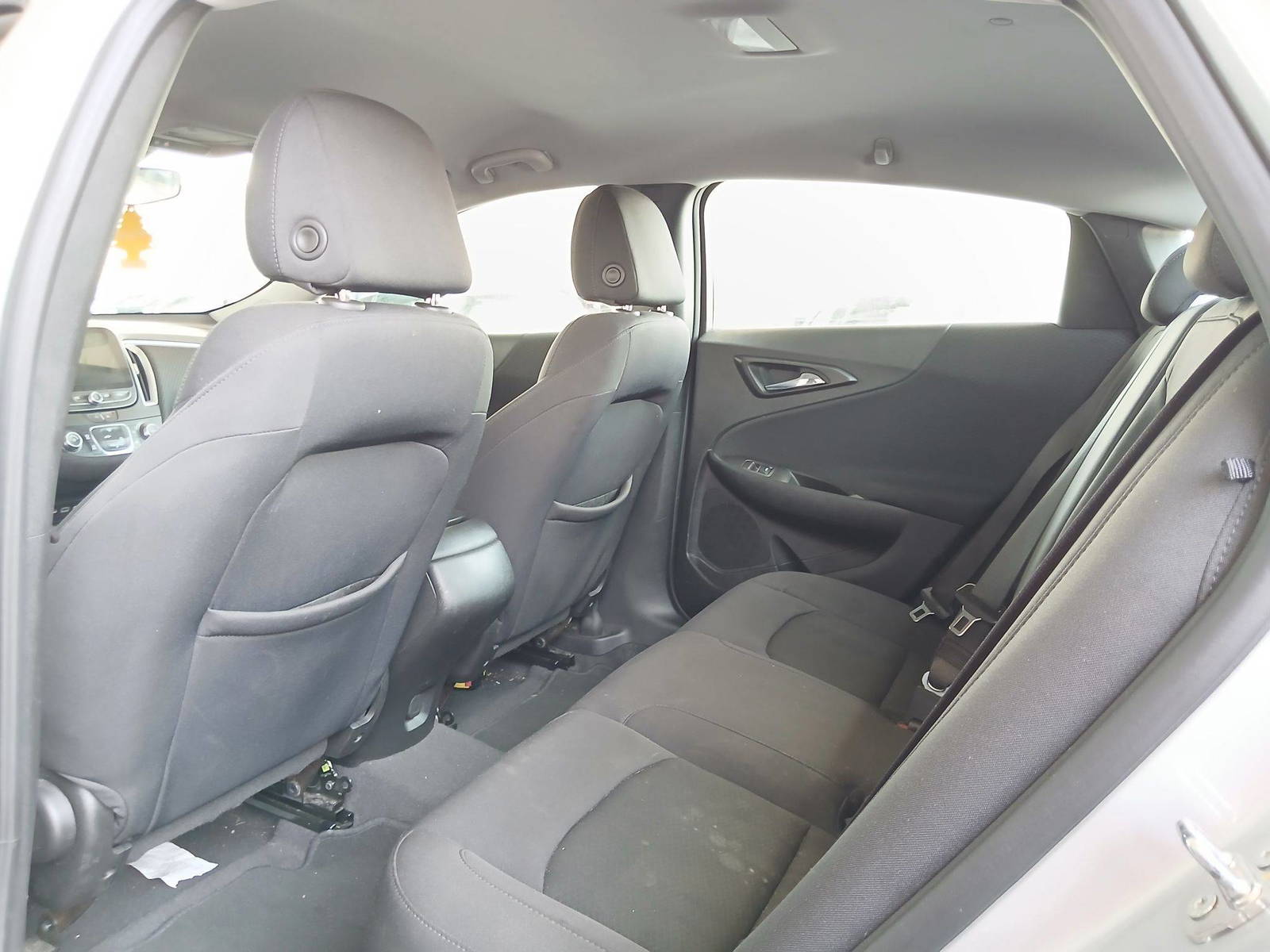 2021 CHEVROLET MALIBU — 41016 Miles — Lot 2649010 — Souq - Marhaba Auctions Used Cars - Image 6