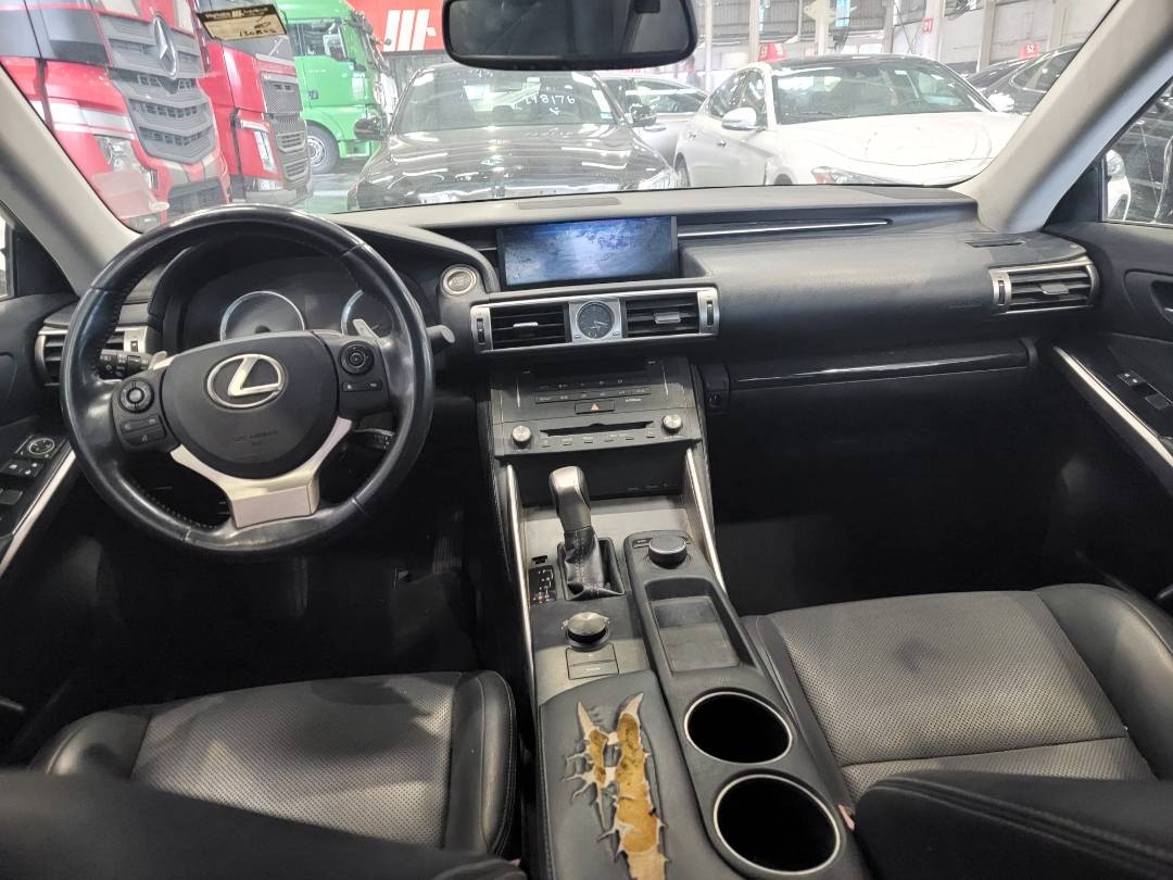 2015 LEXUS IS 250 — 130804 Miles — Lot F5057294 — Main - Marhaba Auctions Used Cars - Image 7
