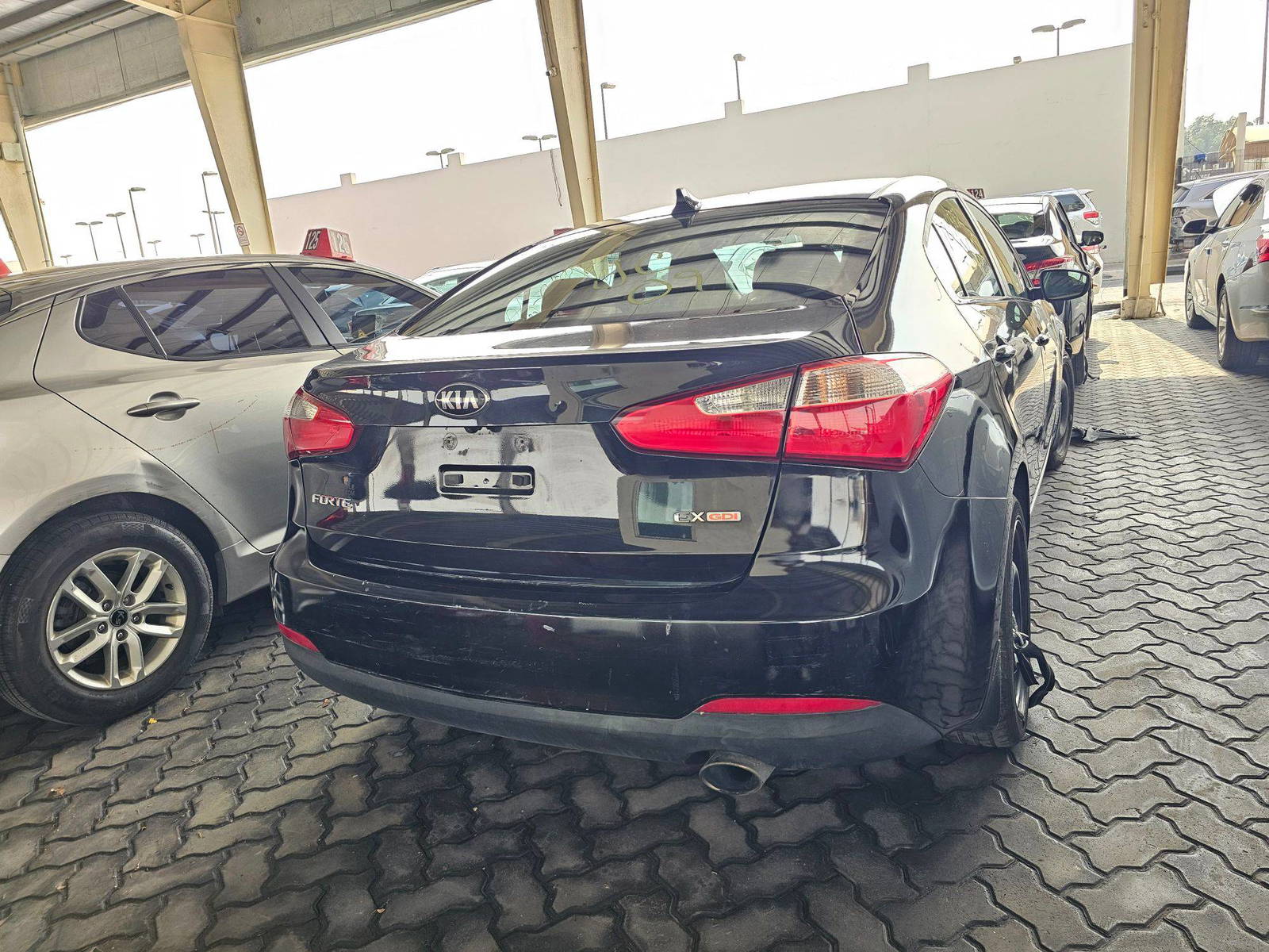 2014 KIA FORTE — 171647 KM — Lot 12343832 — Ind. 12 - Marhaba Auctions Used Cars - Image 3