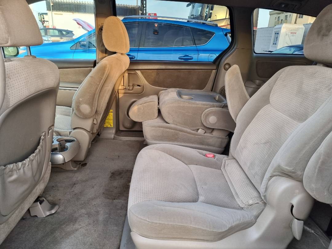 2010 TOYOTA SIENNA — 191338 Miles — Lot 71307254 — Ind. 12 - Marhaba Auctions Used Cars - Image 7