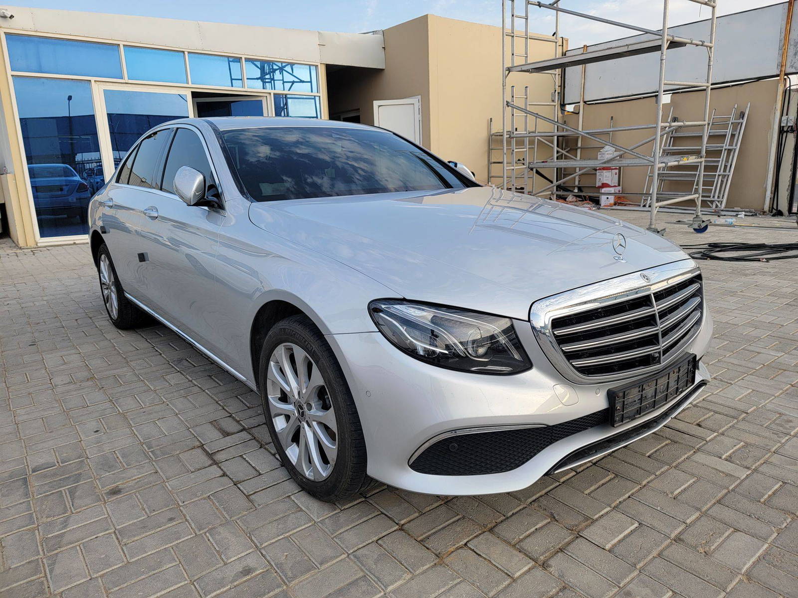 2018 MERCEDES BENZ E-300 — 186208 KM — Lot 374968 - Marhaba Auctions Used Cars - Image 3