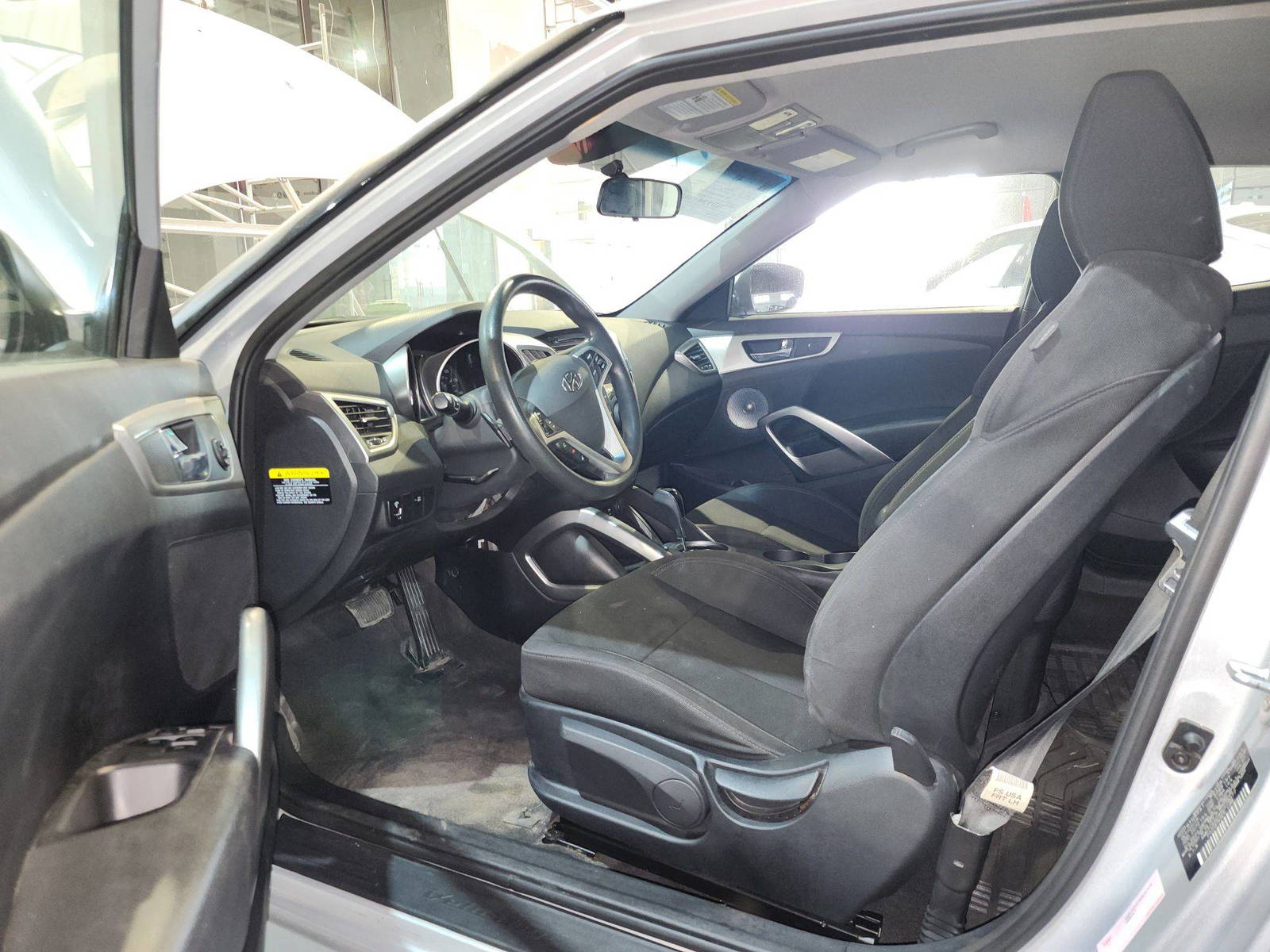 2016 HYUNDAI VELOSTER — 78966 Miles — Lot 79377 — Al Quoz - Marhaba Auctions Used Cars - Image 7