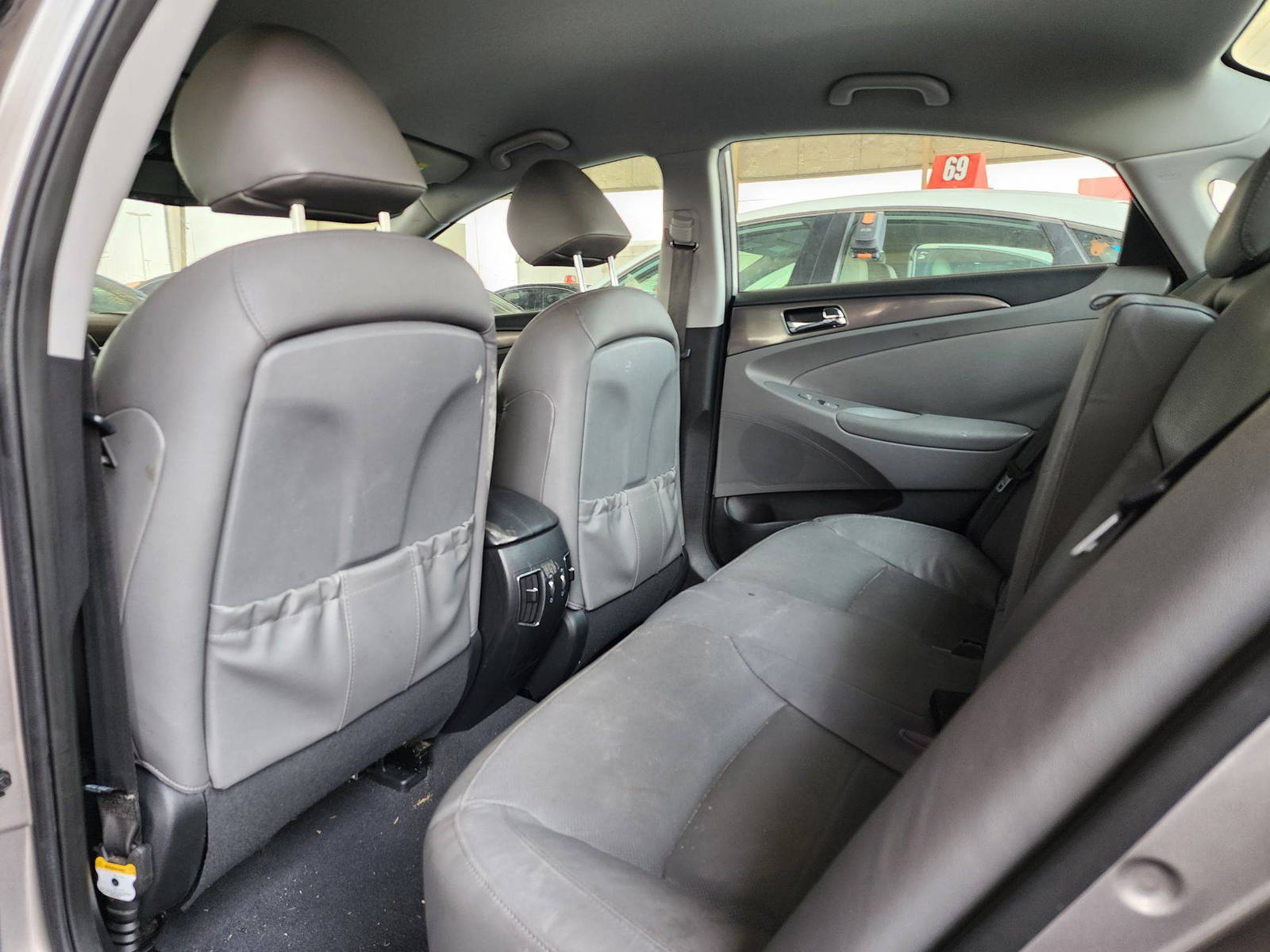 2012 HYUNDAI SONATA — 203100 Miles — Lot 58030634 — Souq - Marhaba Auctions Used Cars - Image 6