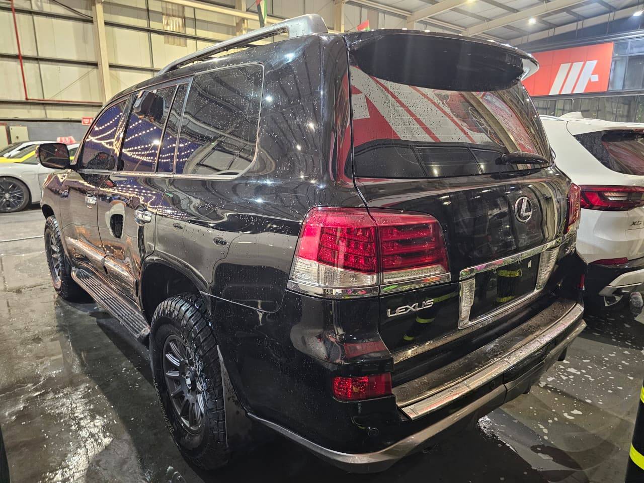 2009 LEXUS LX 570 — 180114 KM — Lot 094029016 — Main - Marhaba Auctions Used Cars - Image 4