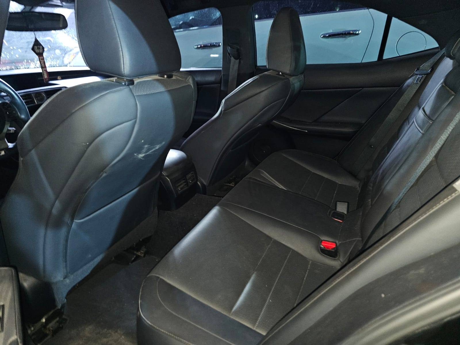 2014 LEXUS IS-350 — 131076 KM — Lot 4E5002407 - Marhaba Auctions Used Cars - Image 8