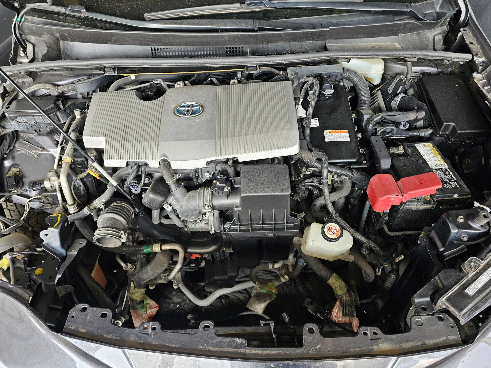 2018 TOYOTA PRIUS — 124195 Miles — Lot J3061140 — Main - Marhaba Auctions Used Cars - Image 10